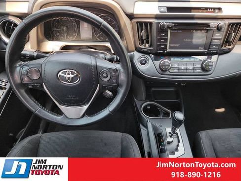 Used 2018 Toyota RAV4 XLE w/ Plus Extra Value Package FWD image 28