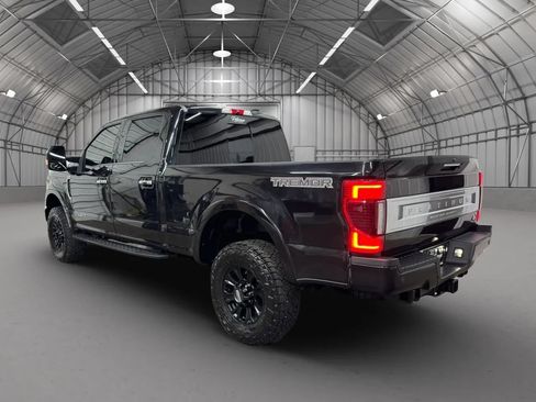 Used 2022 Ford F250 Platinum w/ Tremor Off-Road Package AWD/4WD image 3