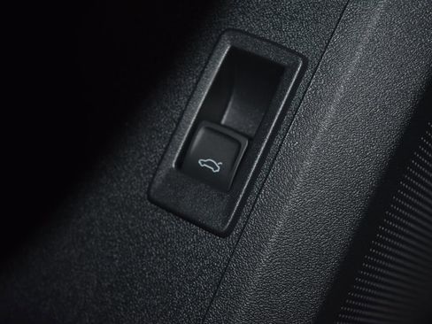 Certified 2025 Audi Q5 Premium Plus w/ Premium Plus image 6