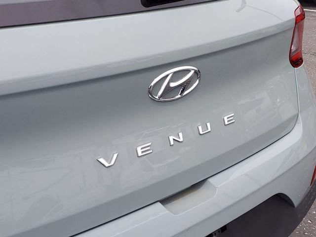 Used 2025 Hyundai Venue SEL FWD image 30
