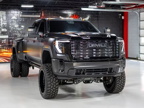 Used 2026 GMC Sierra 3500 Denali Ultimate AWD/4WD image 10