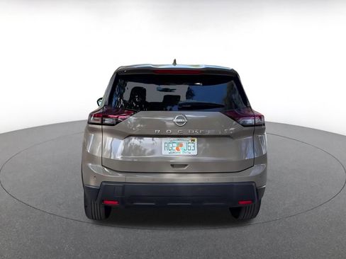 Used 2025 Nissan Rogue SV image 12