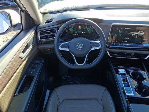 New 2026 Volkswagen Atlas SEL image 8