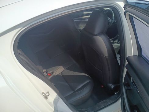 Used 2019 MAZDA MAZDA3 Sedan FWD image 11