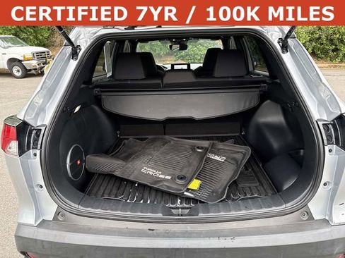 Used 2024 Toyota Corolla Cross AWD Hybrid w/ Moonroof Package image 12