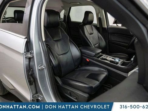 Used 2022 Ford Edge Titanium image 29