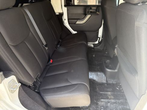 Used 2016 Jeep Wrangler Unlimited Sport w/ Quick Order Package 24S AWD/4WD image 16