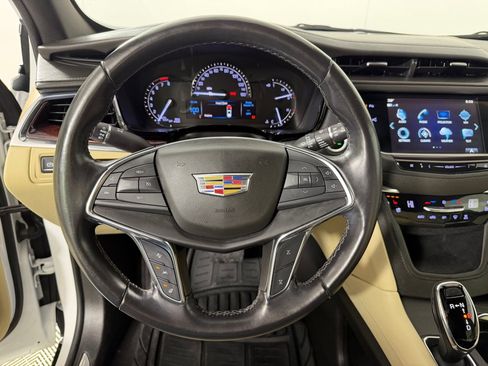 Used 2019 Cadillac XT5 Premium Luxury w/ LPO, Radiant Package image 15