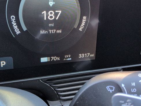 Used 2025 Hyundai Ioniq 5 SE image 22