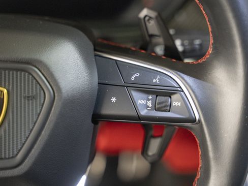 Used 2021 Lamborghini Urus image 41