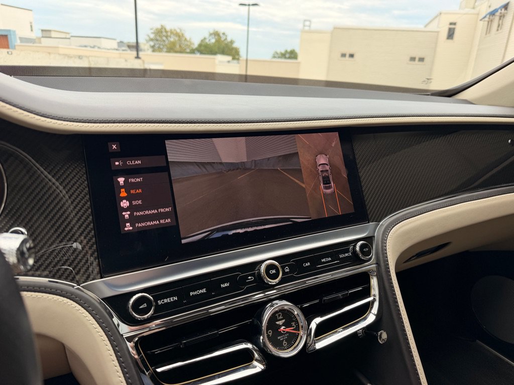 Used 2021 Bentley Flying Spur V8 AWD/4WD image 13