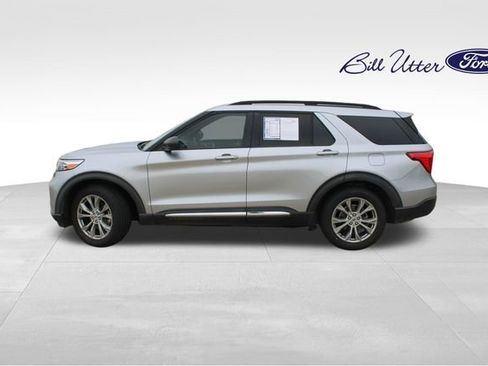 Used 2020 Ford Explorer XLT w/ Equipment Group 202A image 8