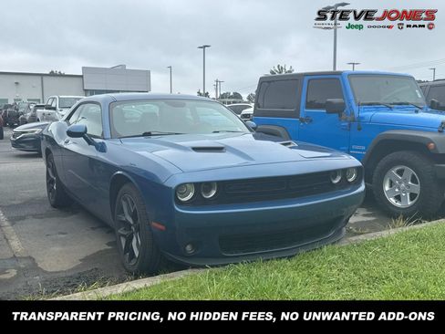 Used 2022 Dodge Challenger SXT w/ Plus Package RWD image 1