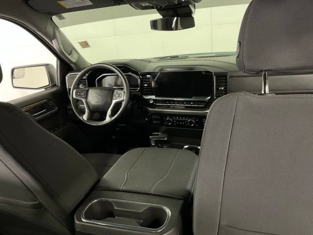 Used 2025 Chevrolet Silverado 1500 RST w/ LPO, Dark Essentials Package AWD/4WD image 16