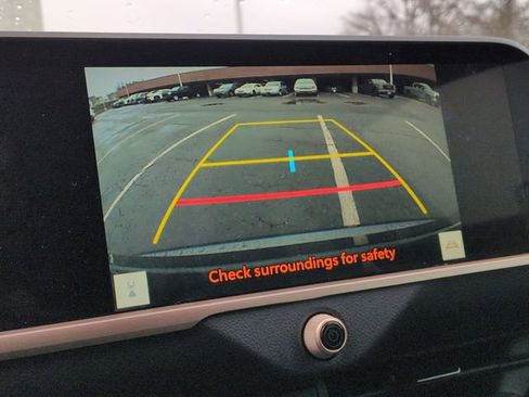 Certified 2023 Toyota Crown Limited image 21