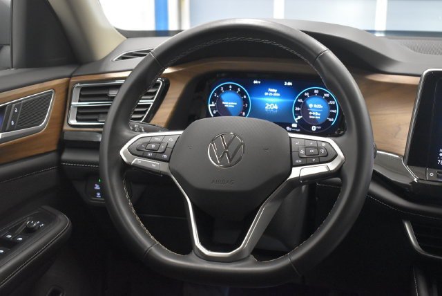 Used 2025 Volkswagen Atlas SE AWD/4WD image 24