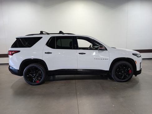 Used 2023 Chevrolet Traverse Premier w/ Redline Edition AWD/4WD image 2