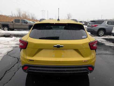 Used 2024 Chevrolet Trax RS w/ Driver Confidence Package image 6