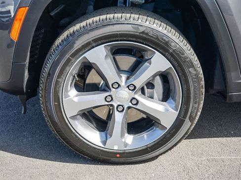 New 2026 Jeep Grand Cherokee L Limited image 9