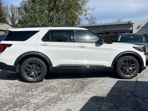 New 2026 Ford Explorer ST w/ Sun And Sound Package image 11