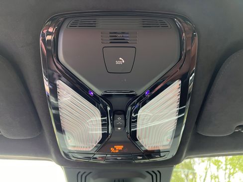 Used 2021 BMW X7 M50i image 28