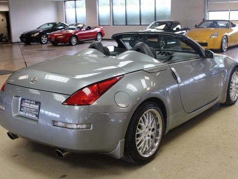 Used 2004 Nissan 350Z Touring image 36