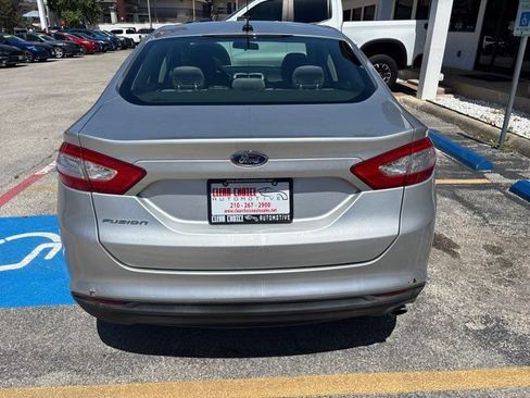 Used 2013 Ford Fusion S FWD image 5