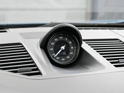 Certified 2024 Porsche 911 Carrera T RWD image 20