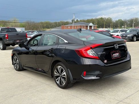Used 2017 Honda Civic EX-T image 4