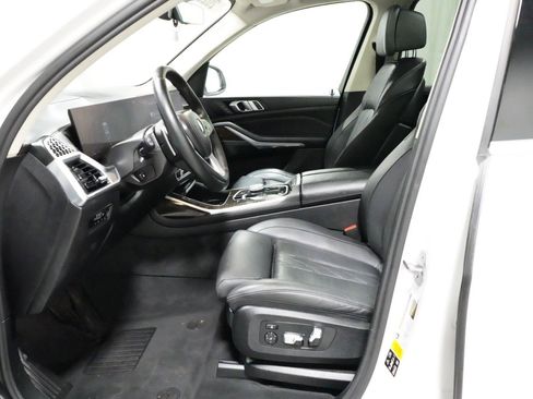 Used 2023 BMW X7 xDrive40i w/ Climate Comfort Package AWD/4WD image 2