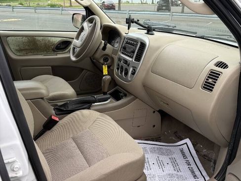 Used 2005 Ford Escape XLT AWD/4WD image 14