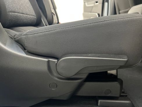 Used 2025 GMC Acadia Elevation image 21