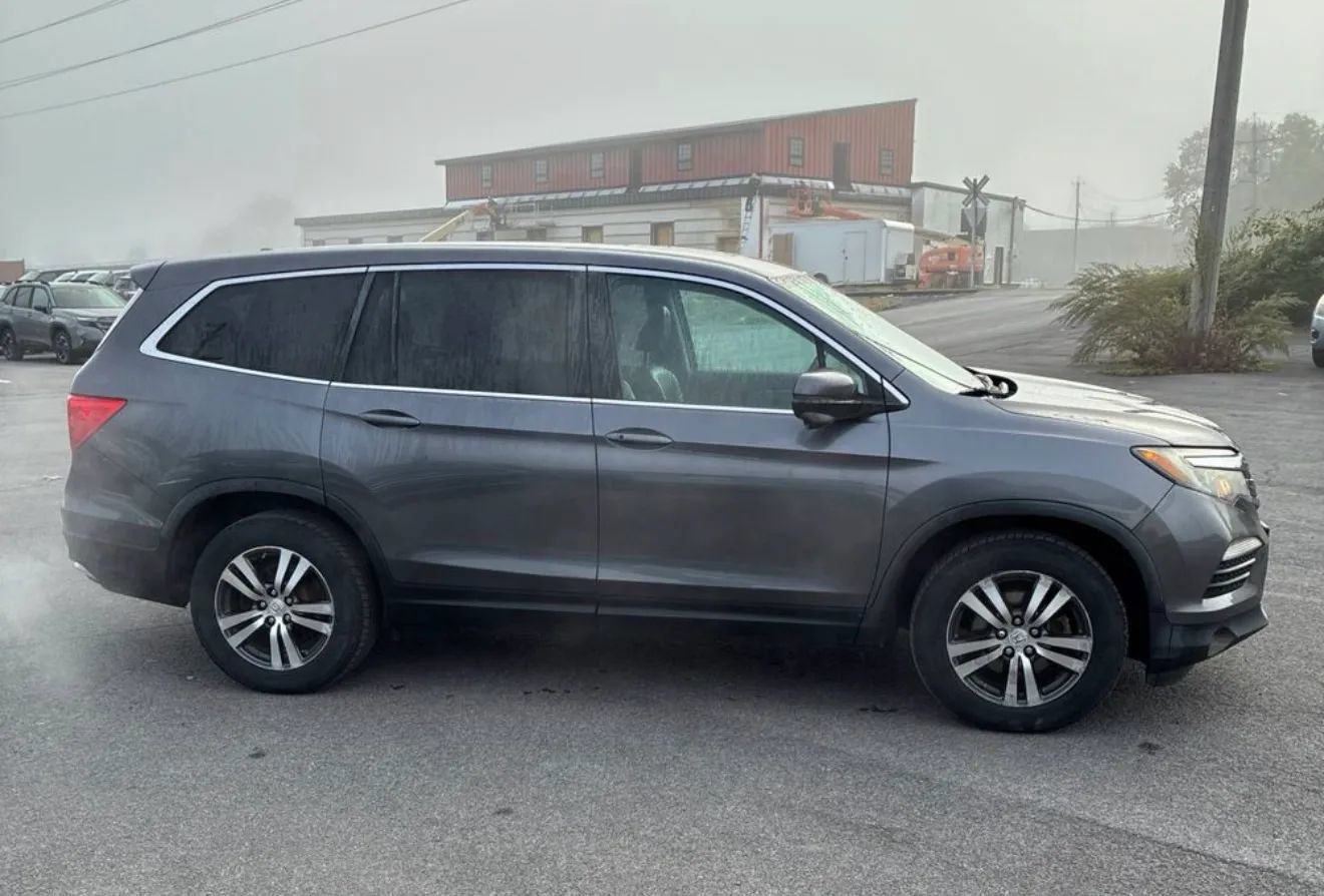 Used 2016 Honda Pilot EX-L image 3