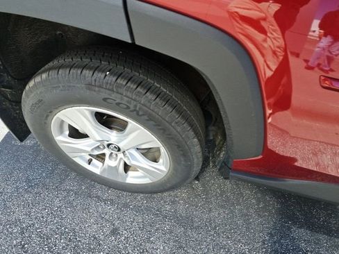 Used 2020 Toyota RAV4 XLE w/ Convenience Package image 11