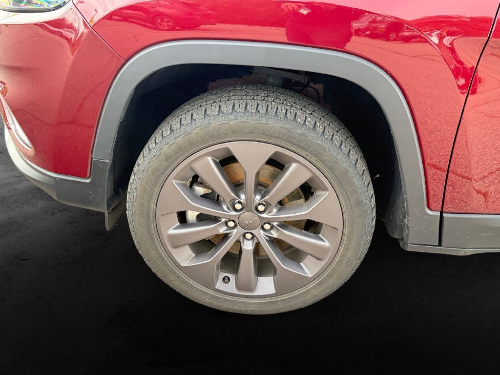 Used 2021 Jeep Cherokee Latitude Lux 80th Anniv w/ Quick Order Package 26U 80TH AWD/4WD image 11