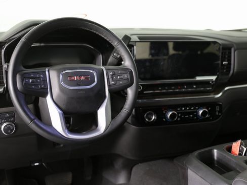 Certified 2024 GMC Sierra 1500 SLE image 10