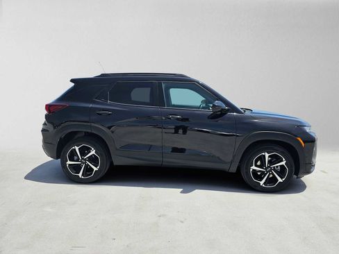 Used 2023 Chevrolet TrailBlazer RS FWD image 2