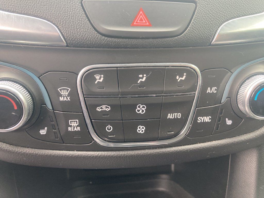 Used 2021 Chevrolet Equinox LT AWD/4WD image 27