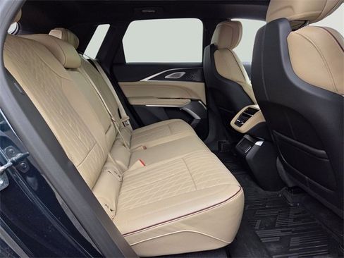 New 2025 Cadillac Lyriq Luxury image 15