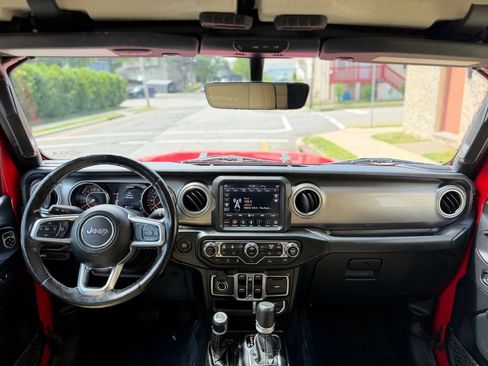 Used 2020 Jeep Gladiator Overland AWD/4WD image 25