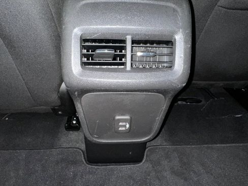 Used 2022 Chevrolet Equinox LT image 20