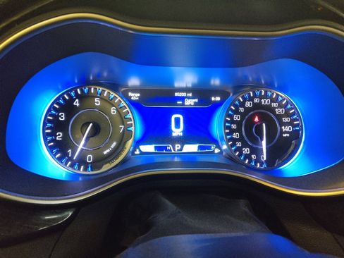 Used 2016 Chrysler 200 C w/ Navigation & Sound Group I image 23