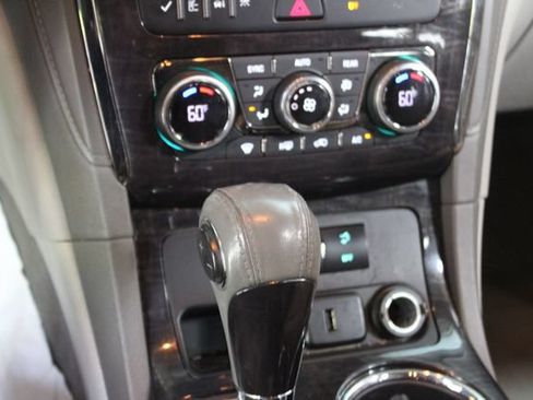Used 2017 Buick Enclave Convenience FWD image 20
