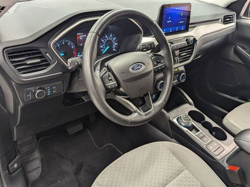 Used 2022 Ford Escape SE w/ Convenience Package image 3