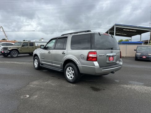 Used 2008 Ford Expedition XLT image 3