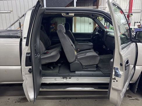 Used 2004 GMC Sierra 1500 SLE w/ Light Duty Power Package image 20