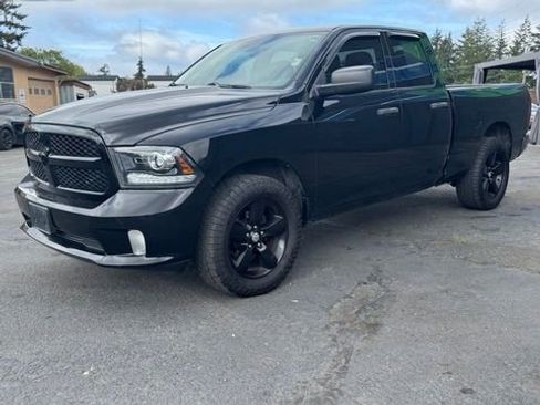 Used 2014 RAM 1500 ST w/ ST Popular Equipment Group AWD/4WD image 3