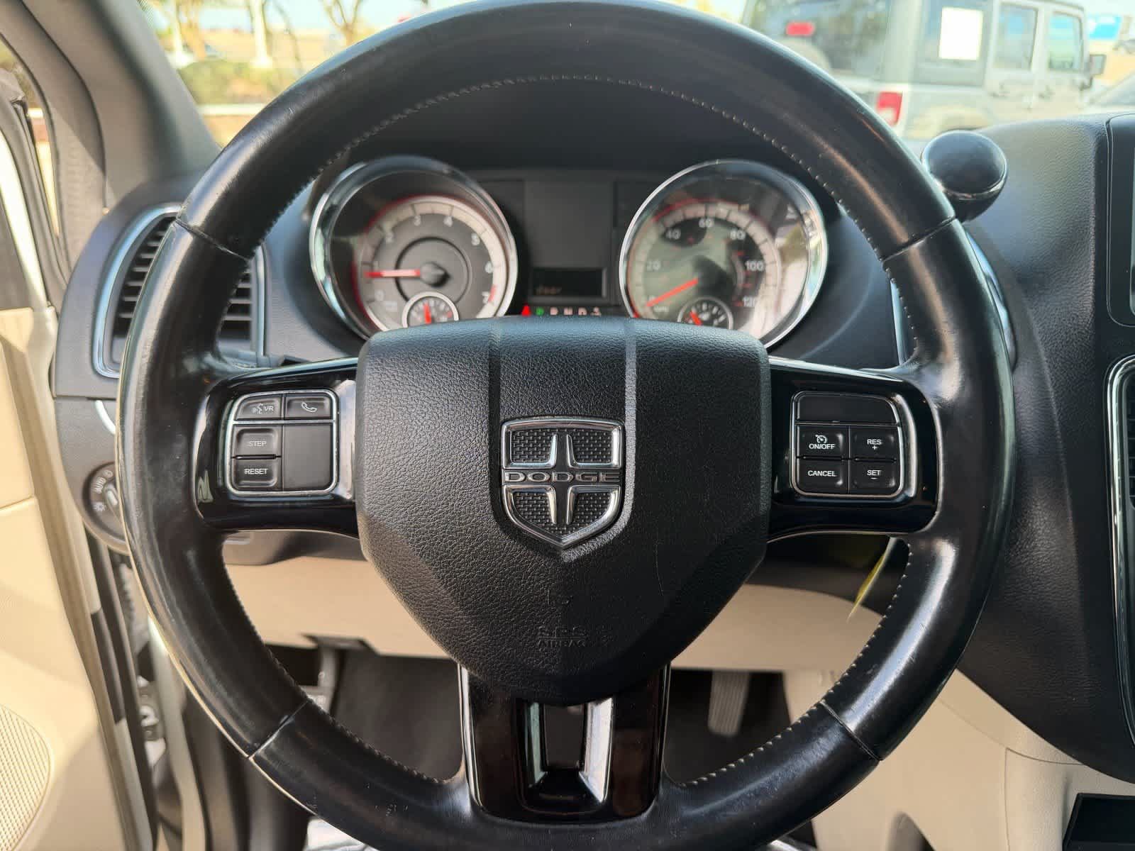 Used 2019 Dodge Grand Caravan SXT FWD image 12