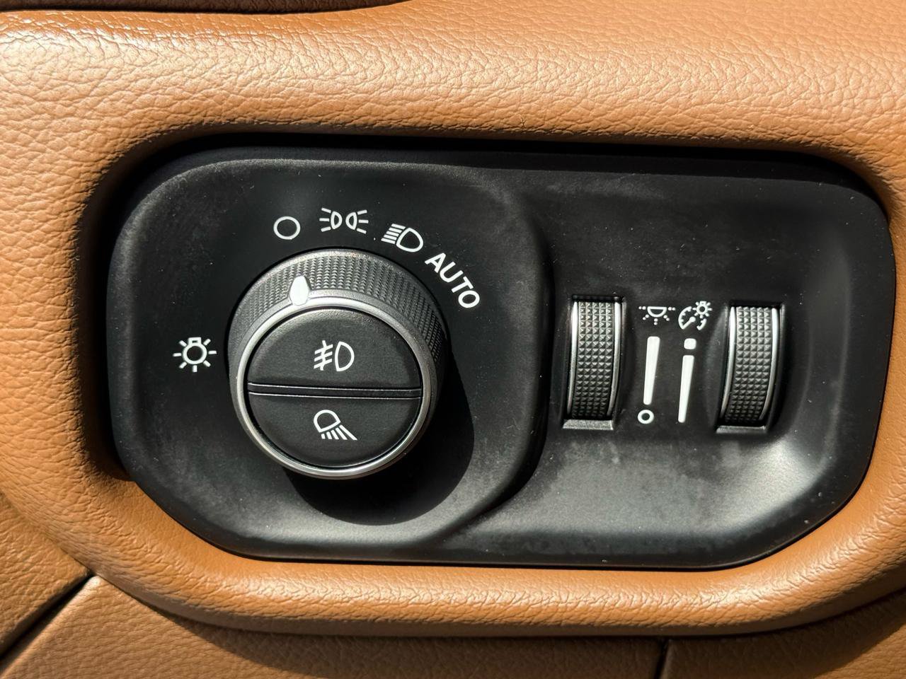 Used 2020 RAM 3500 Laramie AWD/4WD image 75