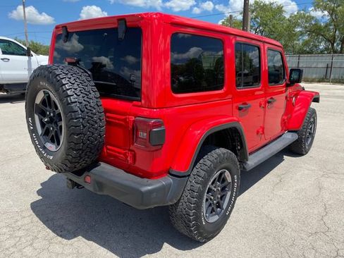 Used 2019 Jeep Wrangler Unlimited Rubicon w/ Dual Top Group AWD/4WD image 6